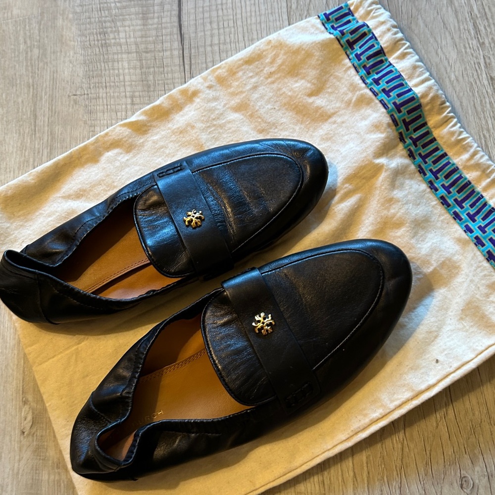 Tory Burch Mocs - Navy driving shoe, leather upper. Size 9 dust bag included
